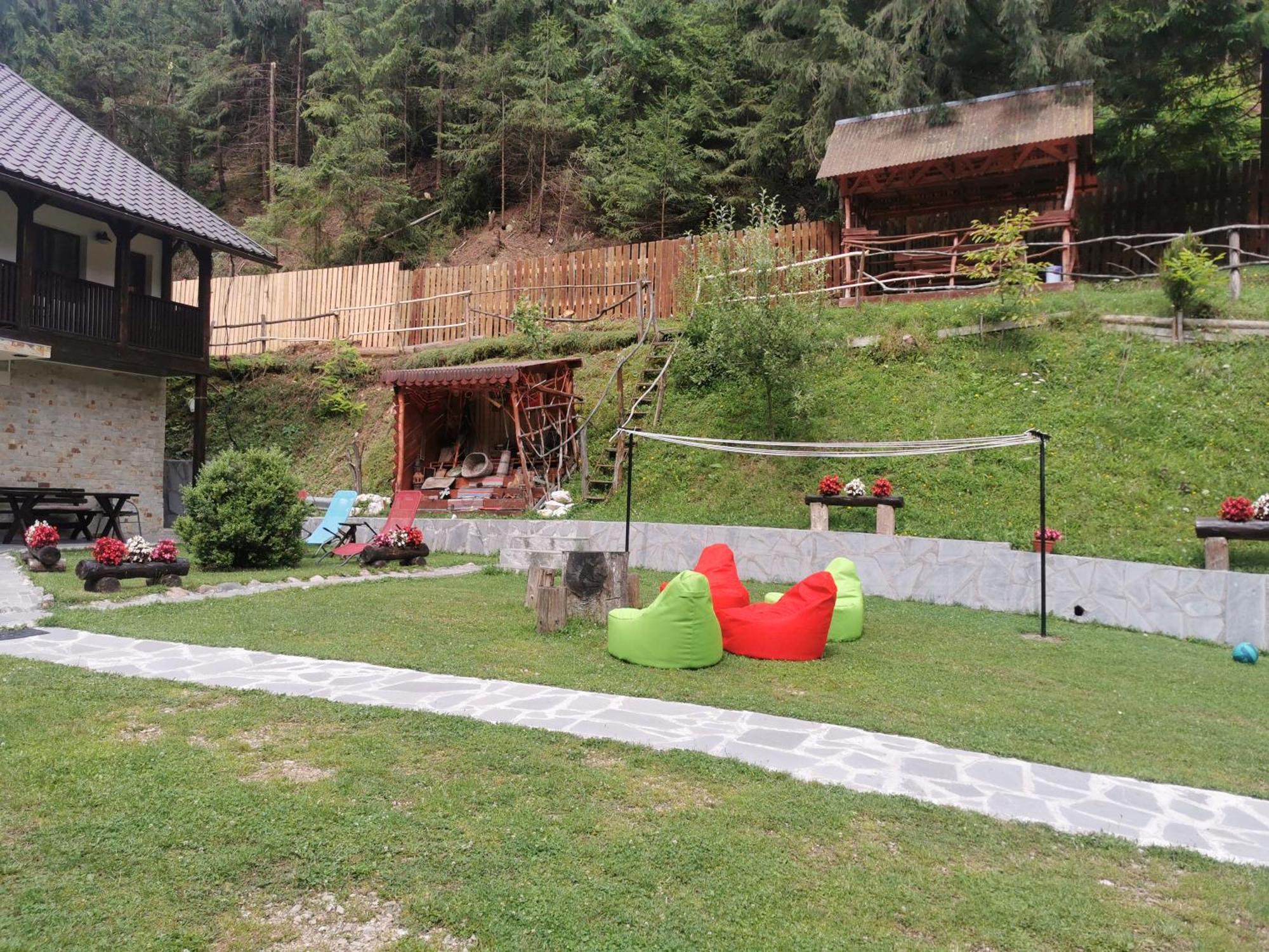 Pensiunea Cheile Albacului Exterior foto
