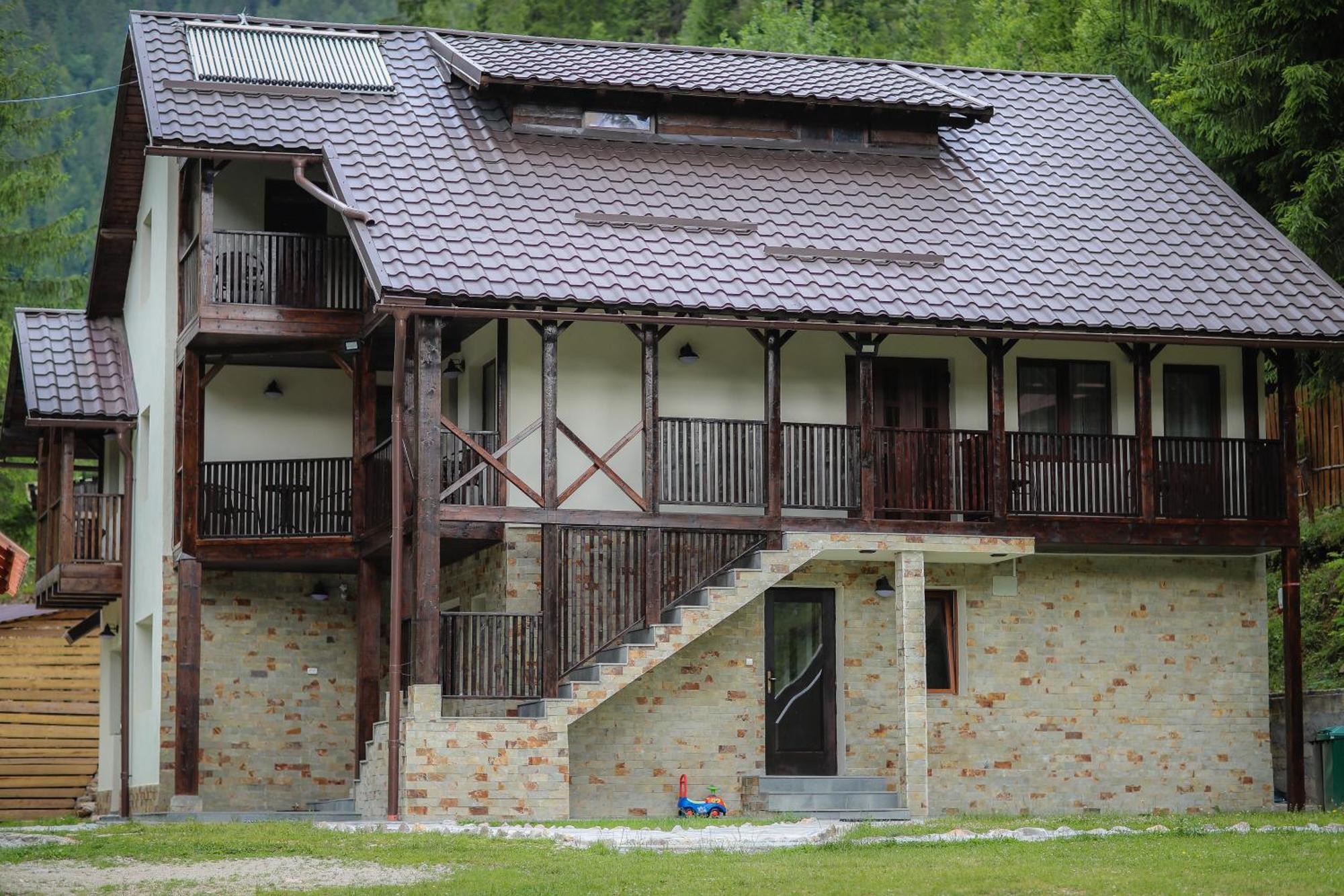 Pensiunea Cheile Albacului Exterior foto