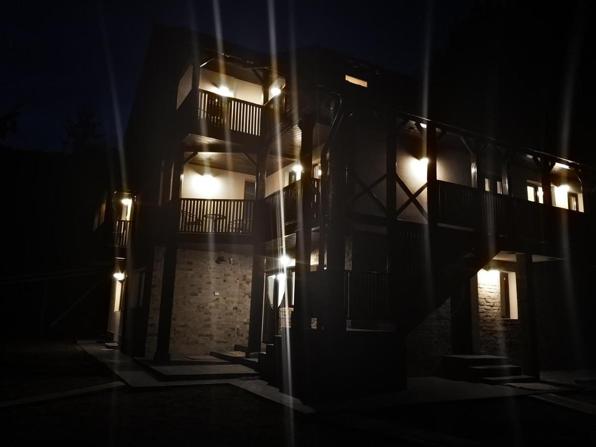 Pensiunea Cheile Albacului Exterior foto